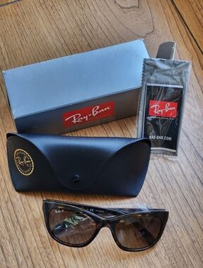 Ray-Ban Polarized Sunglasses - As New, Never Worn